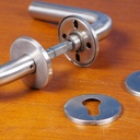 Door handle in stainless steel with key rosette