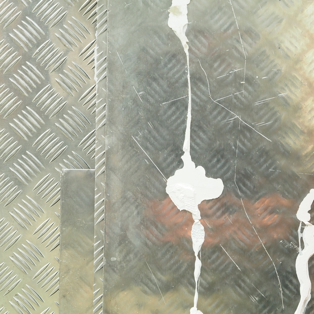 Aluminium checker plate (various sizes) - Only available in our physical shop