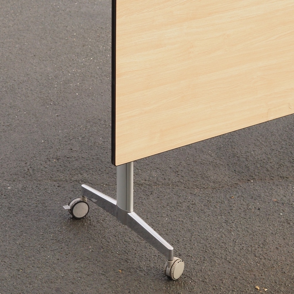 Office table 'H2O' by Ibens & Bataille for Bulo (180 x 80 cm)