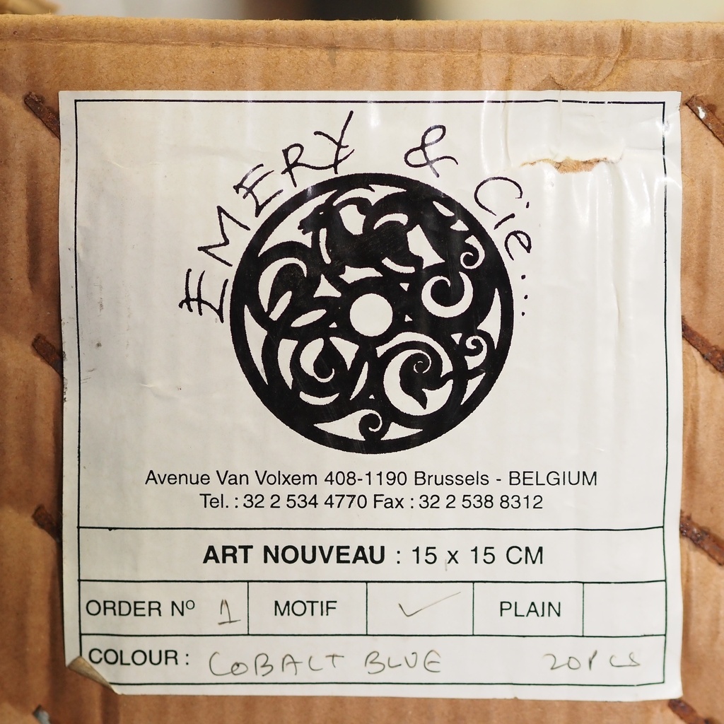 Box of 24 glazed terracotta wall tiles by Emery&Cie (15 x 15 cm) - Cobalt blue