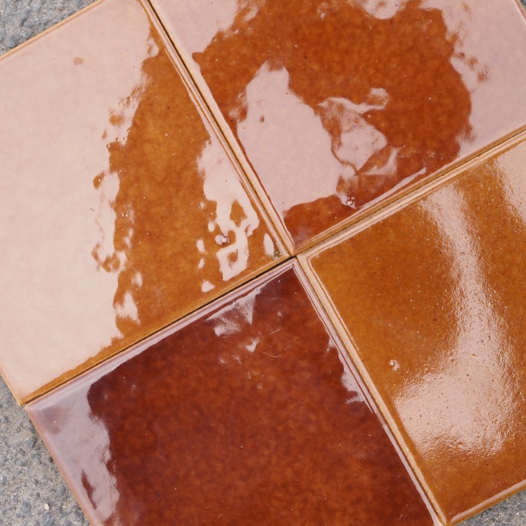 Handpainted glazed terracotta tile from the workshop of Agnès Emery (various sizes) - Only available in our physical shop