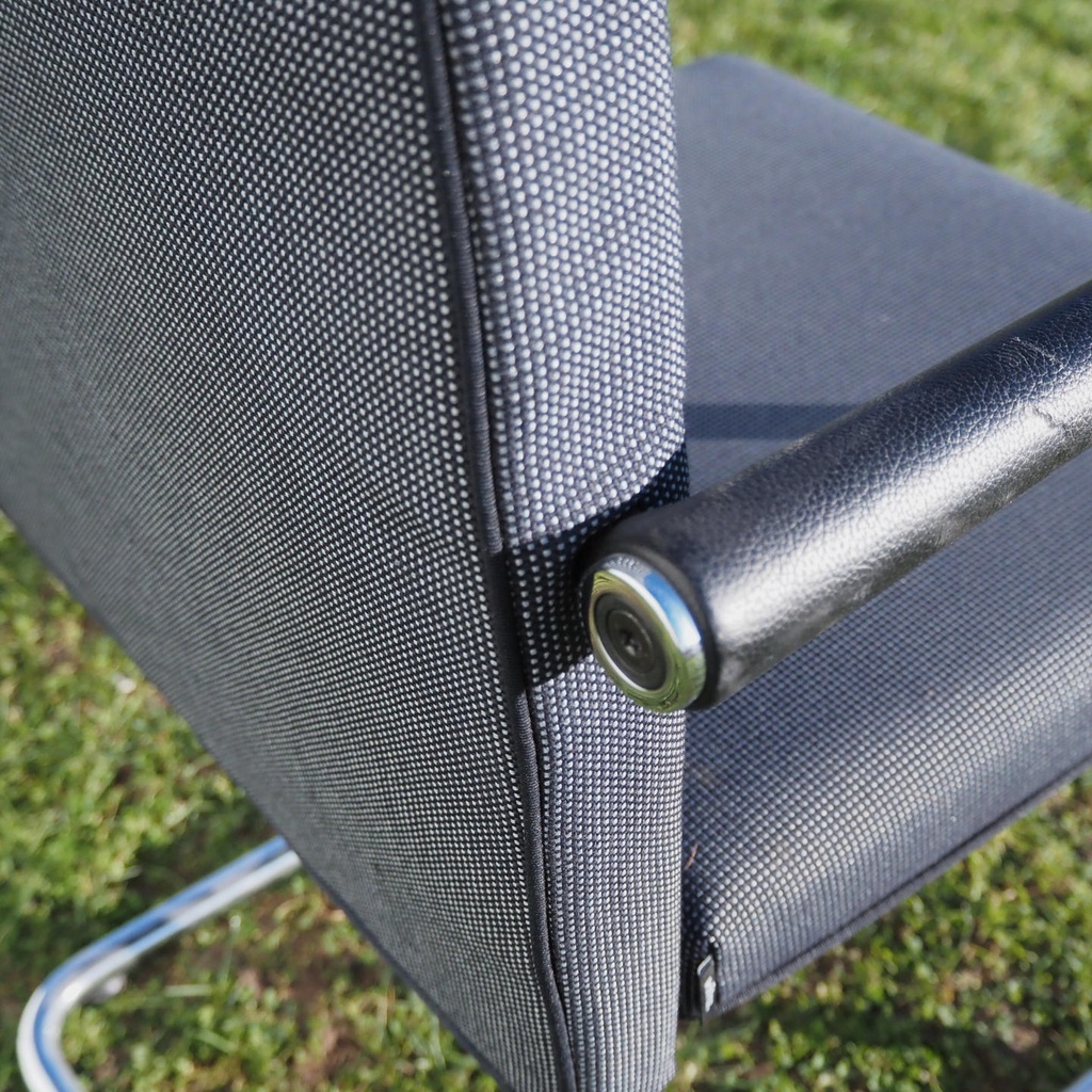 Cantilever armchair 'Visasoft' by Antonio Citterio for Vitra