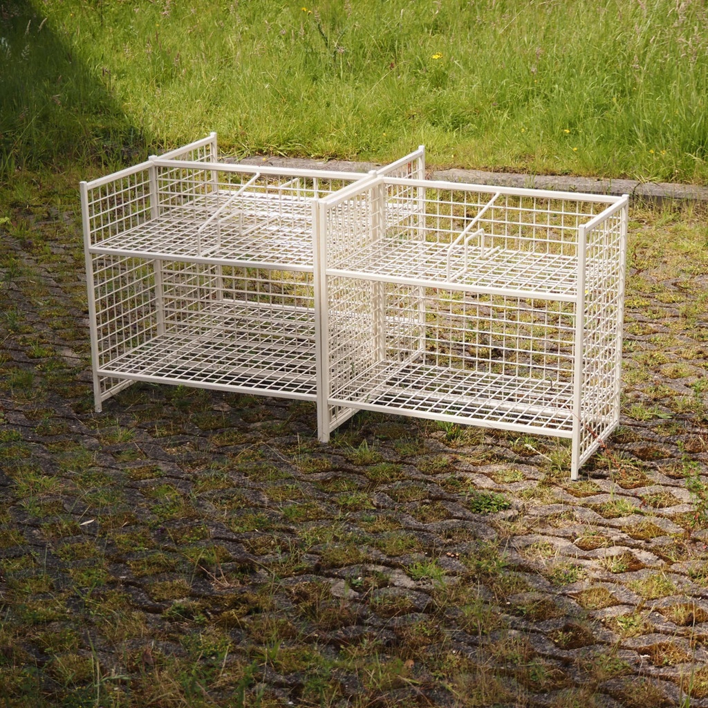 Wire shelving unit in lacquered steel