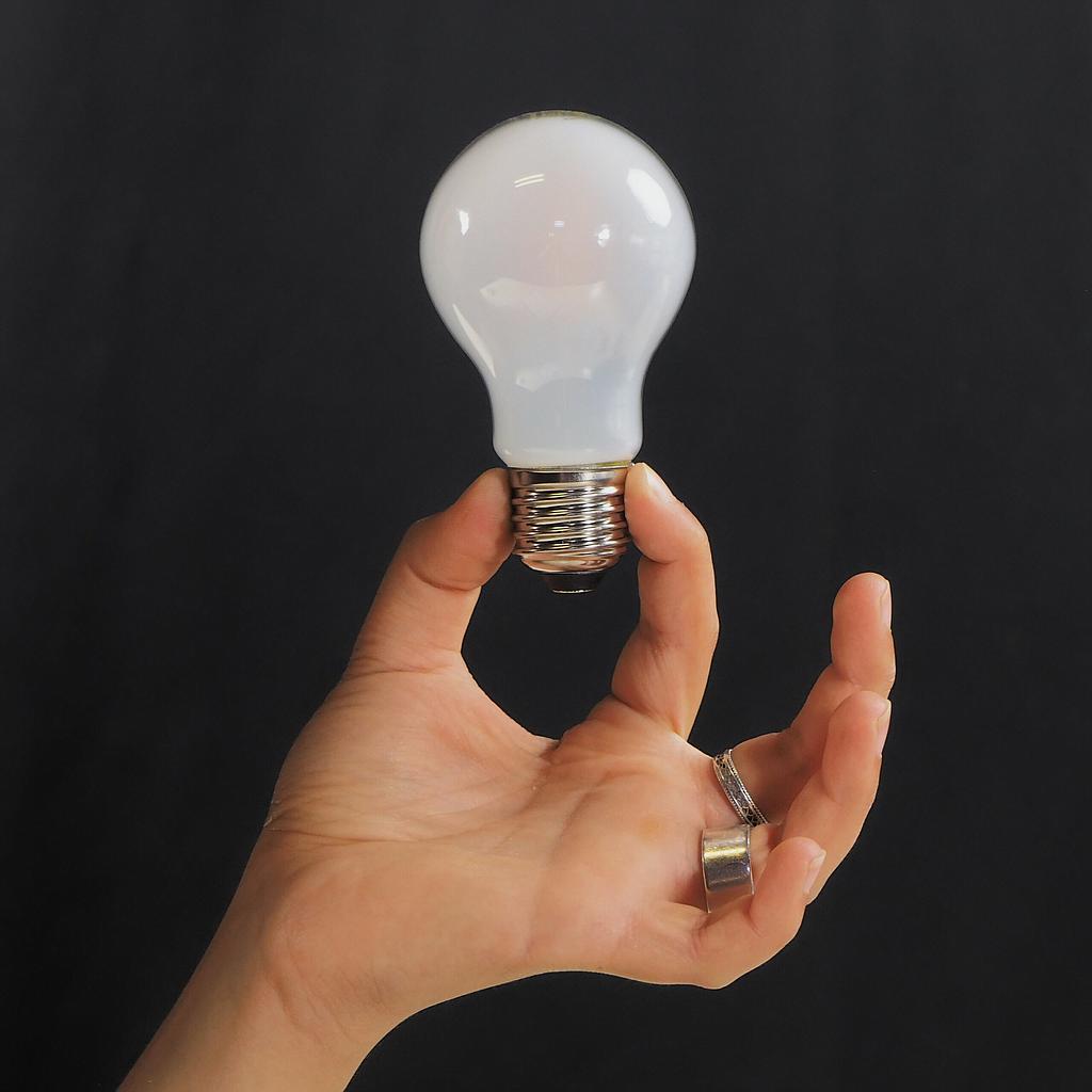 Bulb "Ledvance classic A clear frosted glass" (E27 - Dimmable) Energy class B