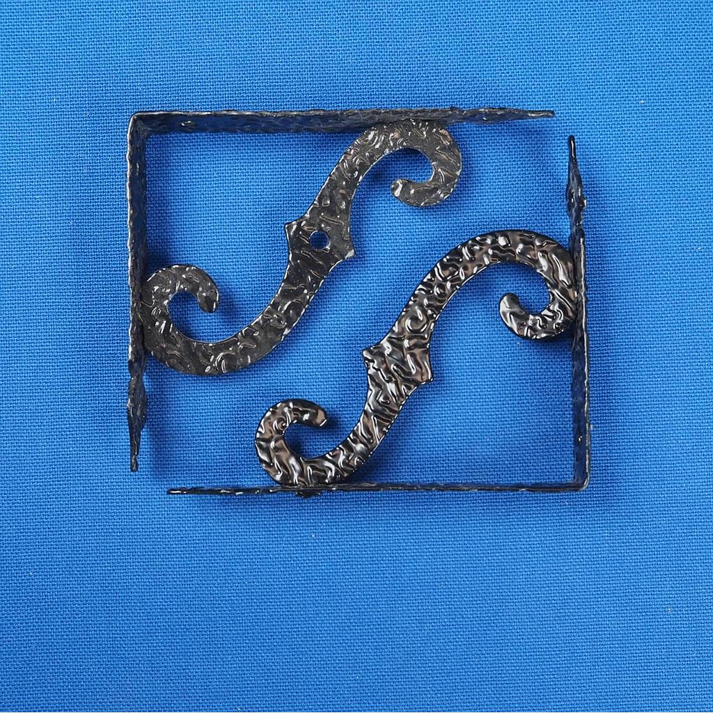 Pair of shelf brackets in wrought iron (10 cm x 8,5 cm)