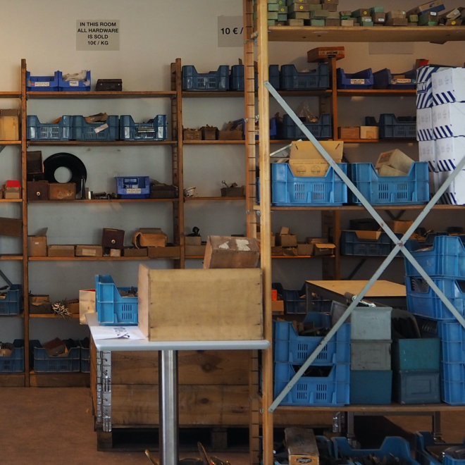 Various hardware (Kiloroom) - Only available in our physical shop