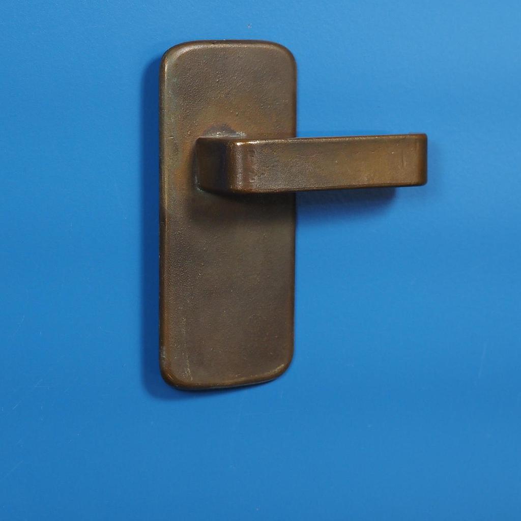 Single door pull handle in sand-cast bronze from the Générale de Banque - Fixed (Right)