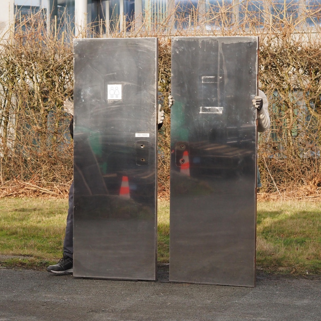 Double door in stainless steel from the Générale de Banque (H. 201,2 x 144,8 cm) - Left