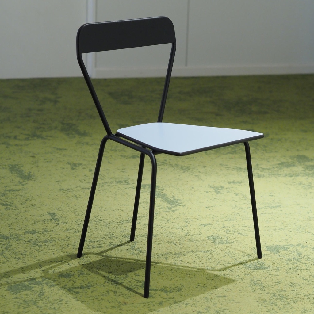 Chair 'Iconique' by Recyclart Fabrik - Black powder-coated (Blue seat)
