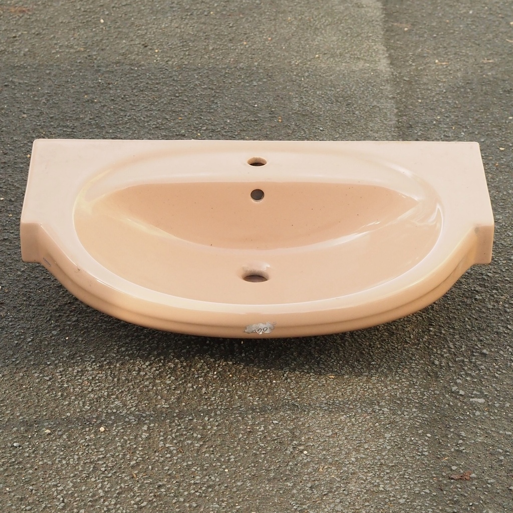 Bathroom sink in glazed porcelain by Junkers