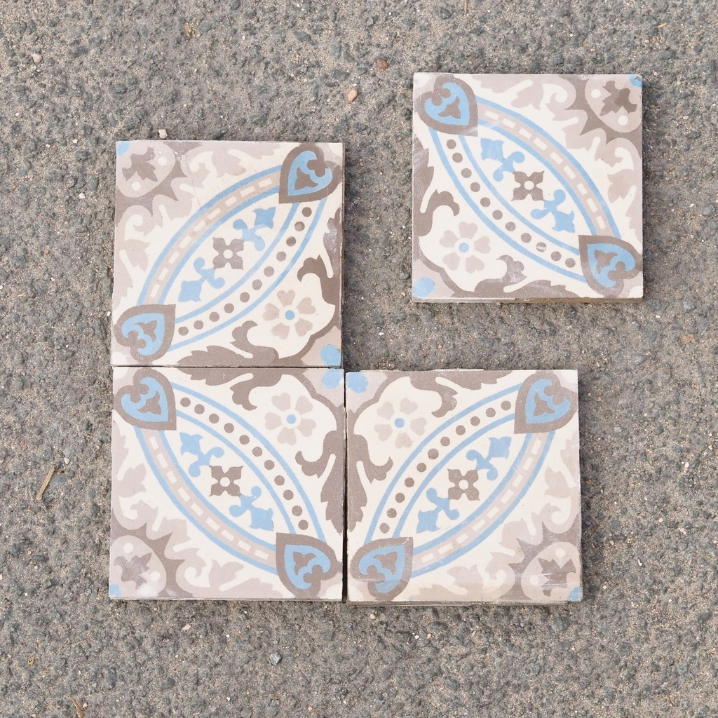 Reclaimed ceramic tiles by Saint Ghislain (14 x 14 cm) - Sold per m2
