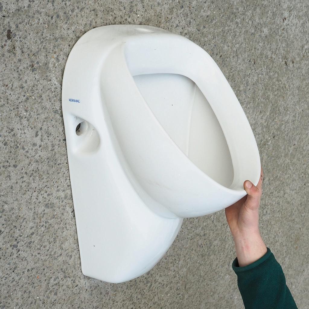 [999SAN851] Wall mounted urinal in porcelain