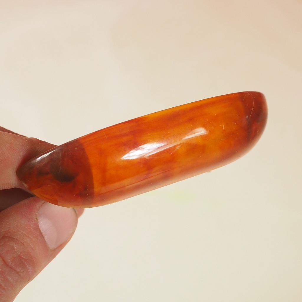 [183HAR027] Amber galalith cabinet handle (ca. 1930)