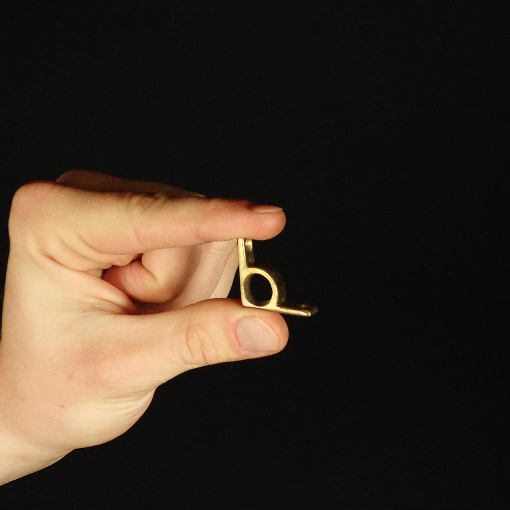 [183HAR068] Batch of tiny brass carpet holders for stairs (40 pc.)