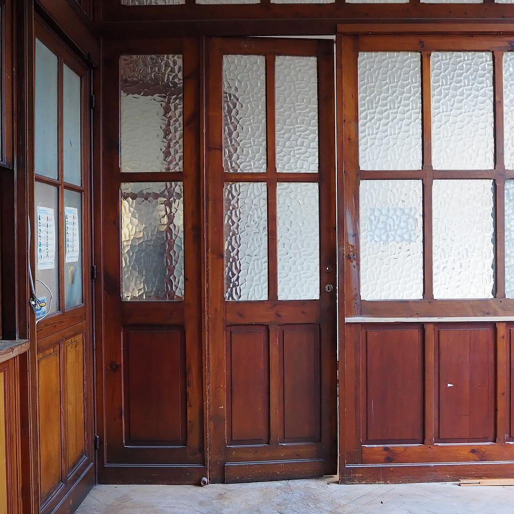 [202DOP011] Solid wooden door with textured glass panels from Ixelles City Hall (H. 269 x W. 79,5 cm) - Left