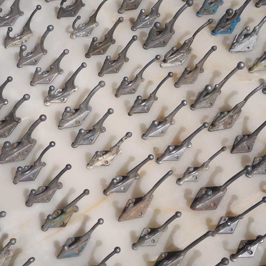 [999HAR971] Coat hook in cast aluminium (B-quality) - Only available in our physical shop