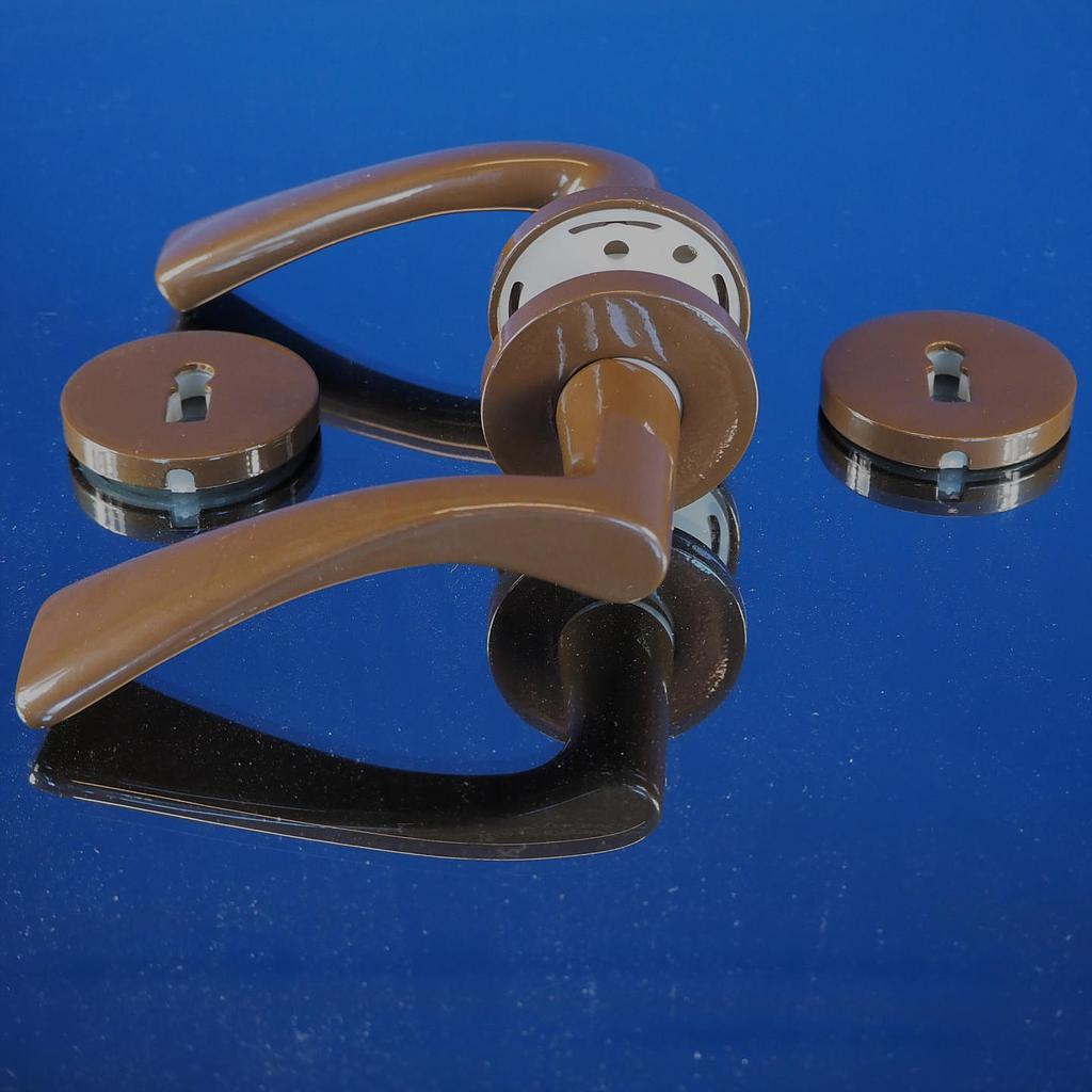 [999HAR1051] Door handle in brown powder coated steel with key rosettes