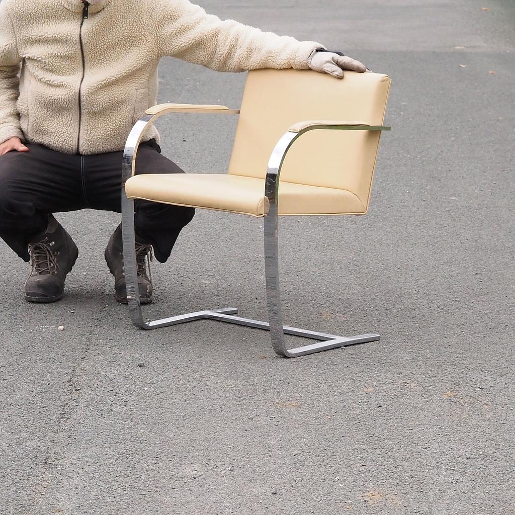 [999FUR1456] Armchair in chromed steel and synthetic leather